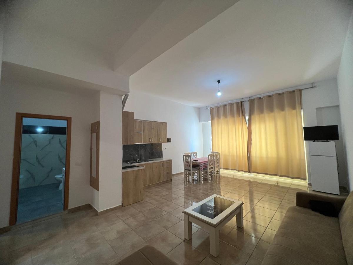My Big Family - 2 Bedroom - For 6- 8 Guests *