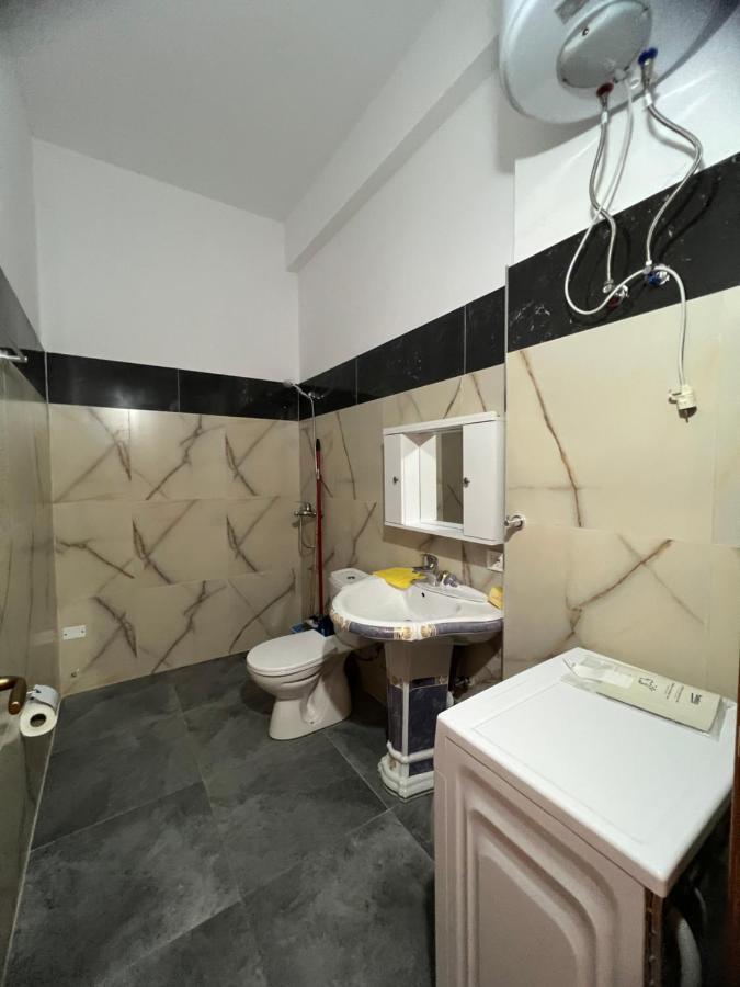 My Big Family - 2 Bedroom - For 6- 8 Guests *